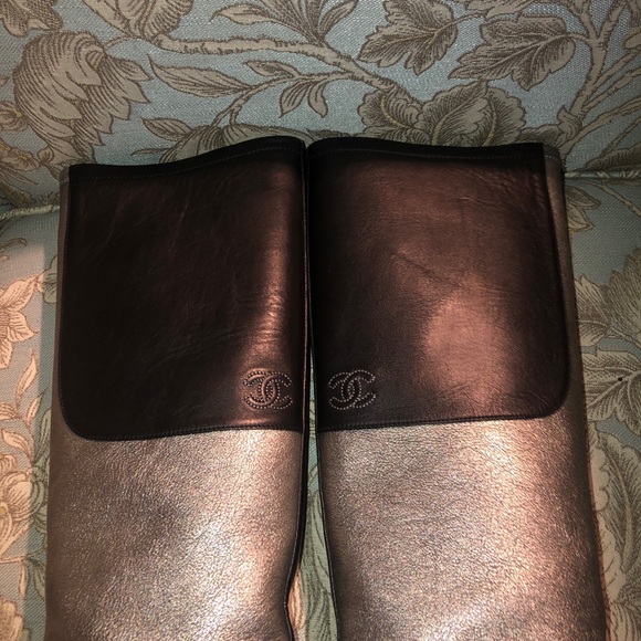 TWO TONE CHANEL RIDING BOOT SZ 38 METALLIC &BLACK - Picture 6 of 12